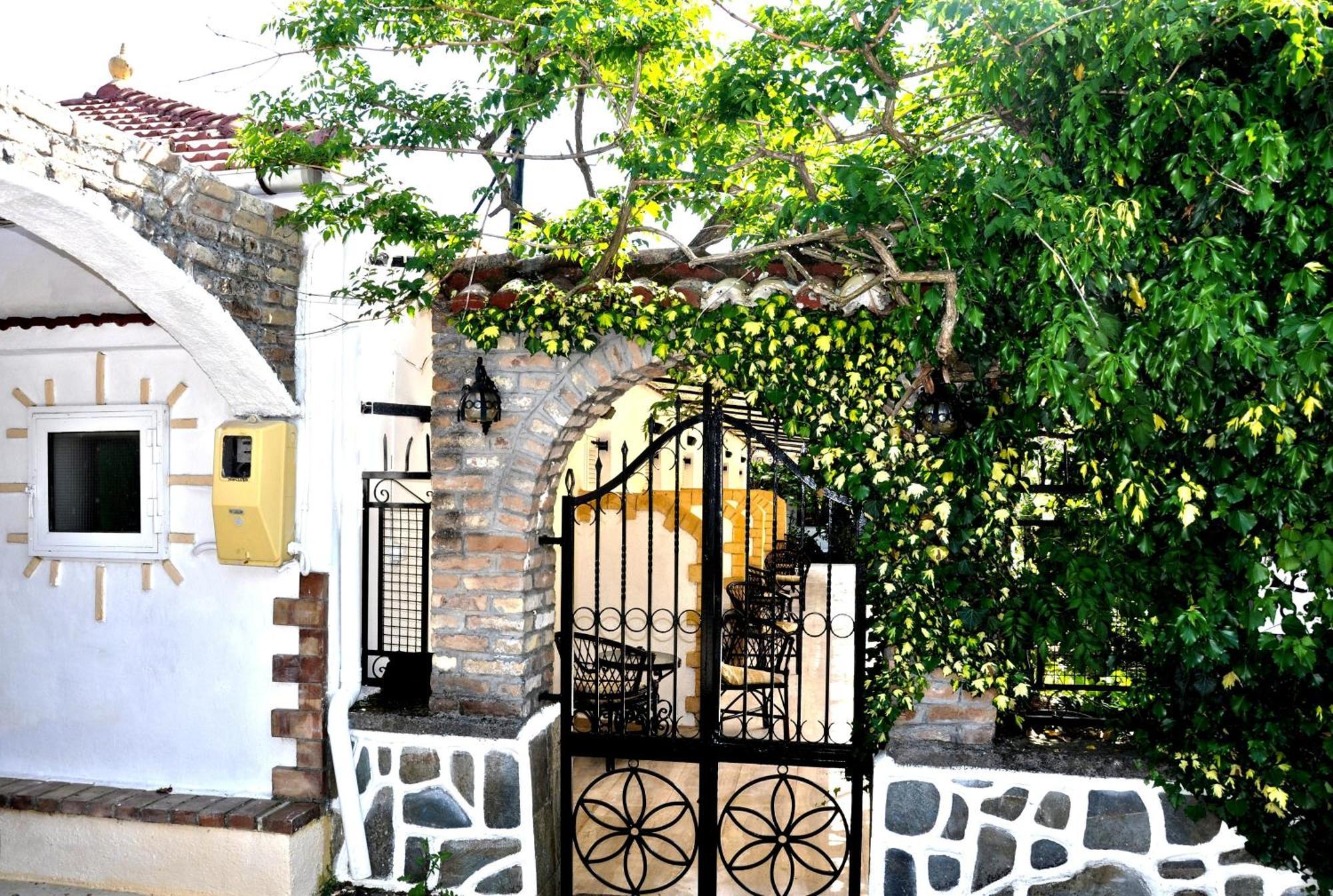 Villa Elena Studios Dassiá Exteriér fotografie